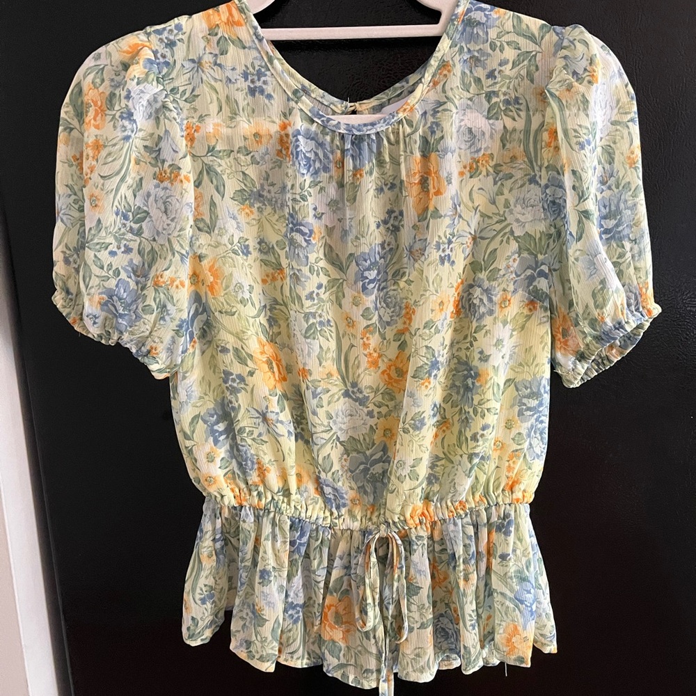 Floral sheer top!